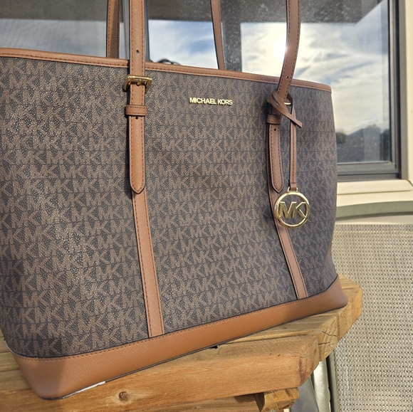 Michael Kors Large Jet Set Tote Bag - Picture 3 of 12